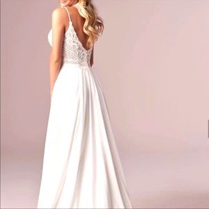 Beautiful ivory custom wedding gown!!